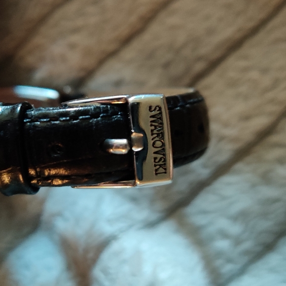 Swarovski Watch - Picture 5 of 7